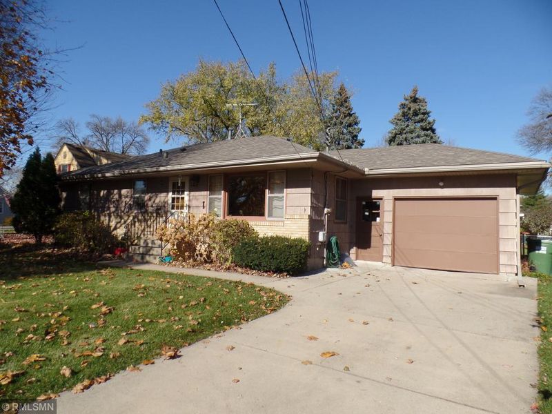 2915 31st Ave NE, Saint Anthony, MN 55418