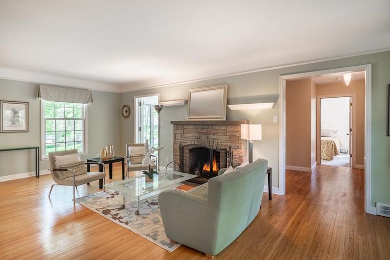 2126 Glenhurst Rd, Saint Louis Park, MN 55416