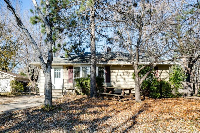 549 Emil Ave, Shoreview, MN 55126