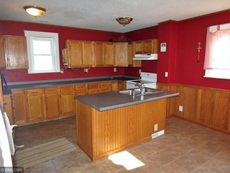 228 Edward St S, Pierz, MN 56364
