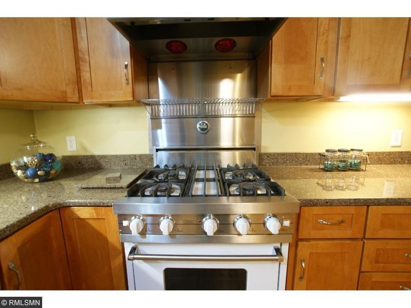 1216 4th St S, Stillwater, MN 55082