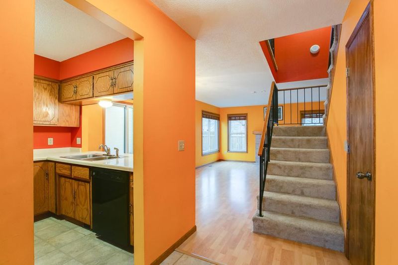 1416 Granada Rd N, Oakdale, MN 55128