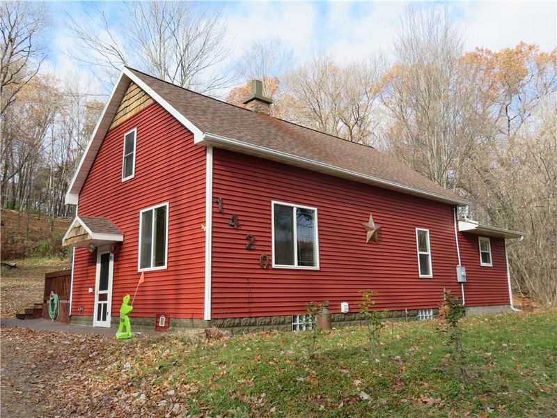 1420 Mckinley Rd, Eau Claire, WI 54703