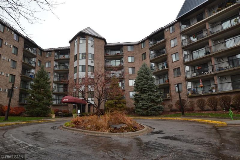 2601 Kenzie Ter #524, Saint Anthony, MN 55418