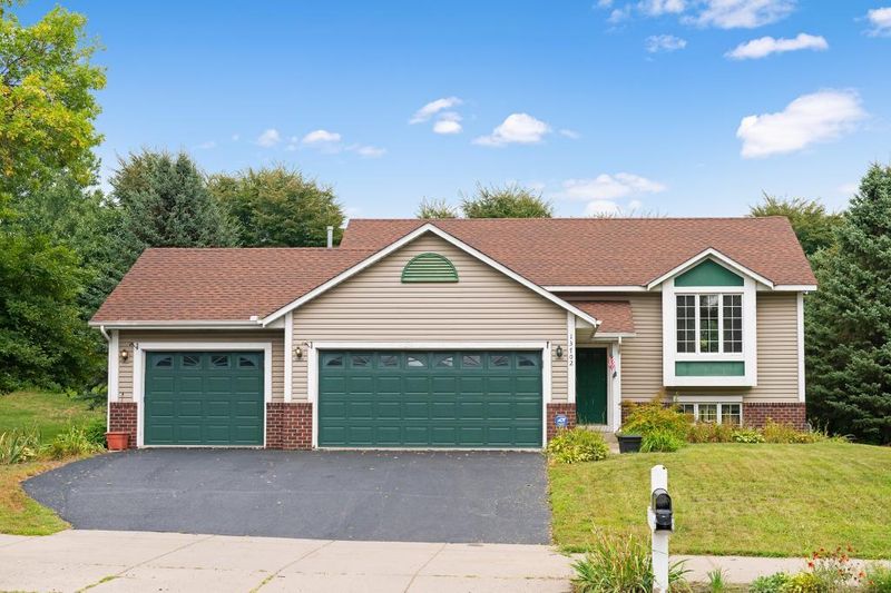 13702 Shannon Pw, Rosemount, MN 55068