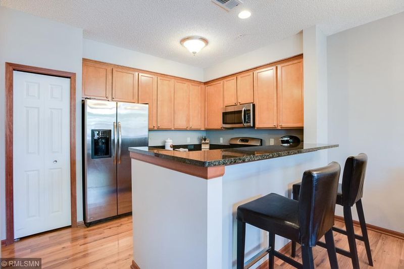 17291 72nd Ave N #1902, Maple Grove, MN 55311