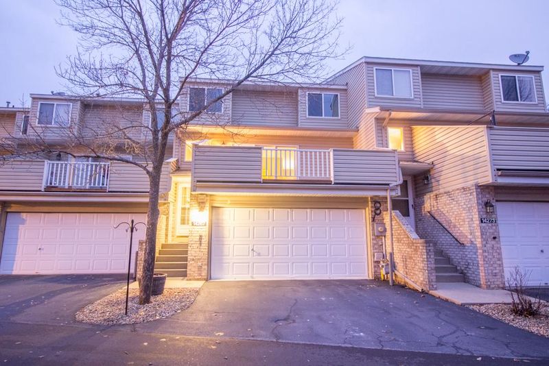 14267 Hibiscus Ct, Apple Valley, MN 55124