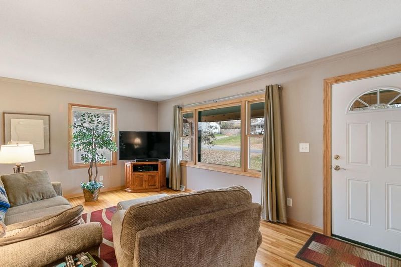 831 22nd Ave NW, New Brighton, MN 55112
