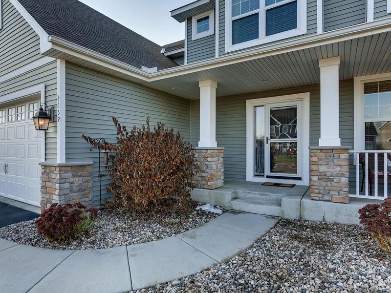 4659 Merganser Dr, Minnetrista, MN 55375