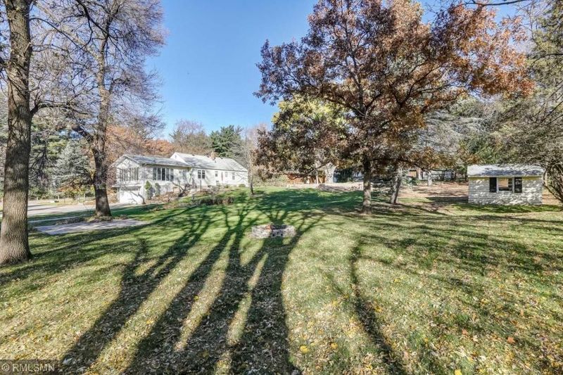 3814 Mcmenemy St, Vadnais Heights, MN 55127