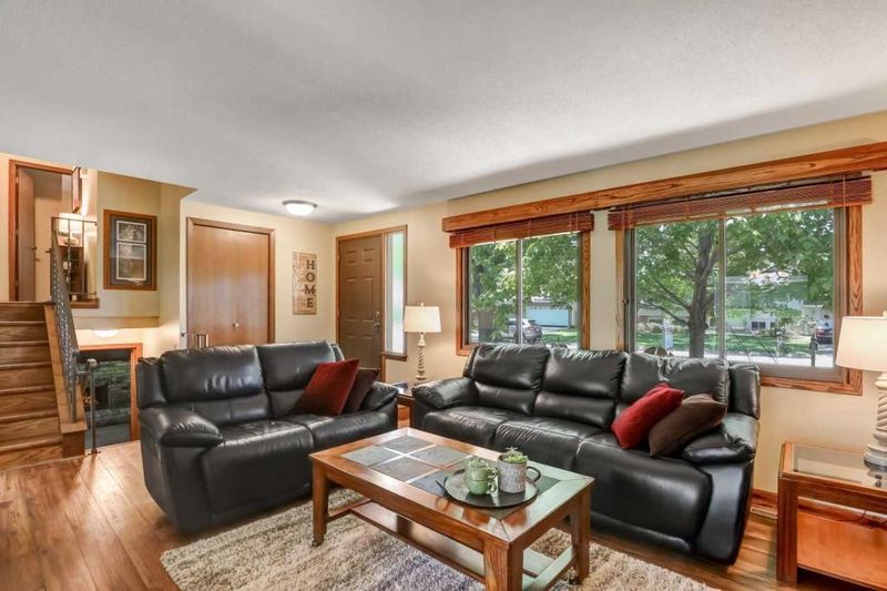 10609 Yukon Rd S, Bloomington, MN 55438
