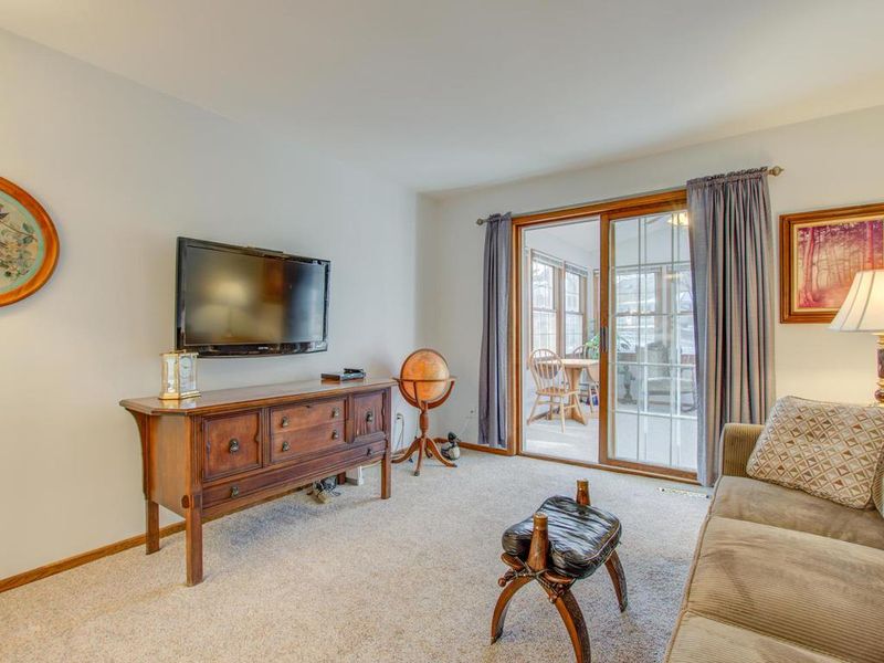 1588 Mallard Vw, Eagan, MN 55122