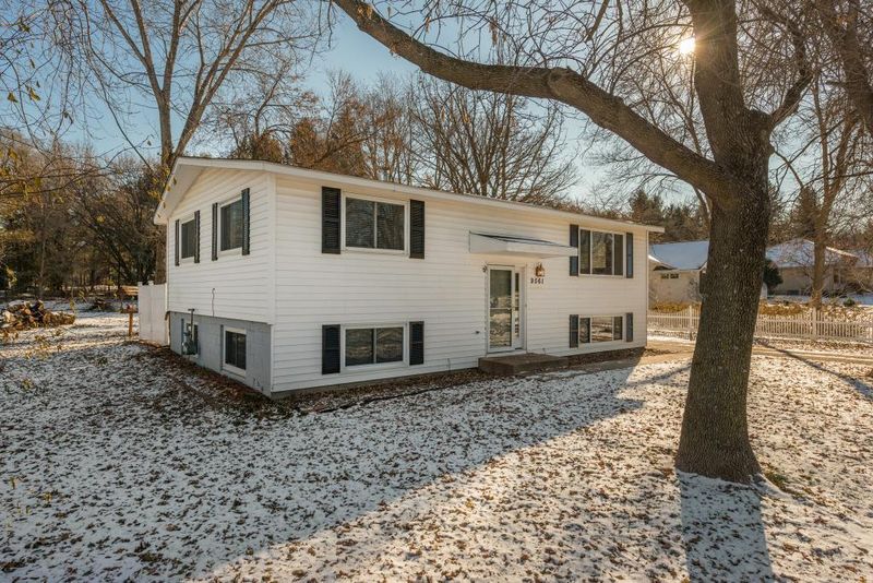9561 Griggs Ave, Circle Pines, MN 55014