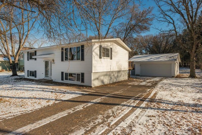 9561 Griggs Ave, Circle Pines, MN 55014
