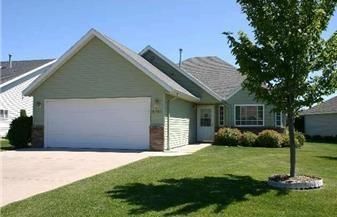 1263 Cypress Dr W, Annandale, MN 55302
