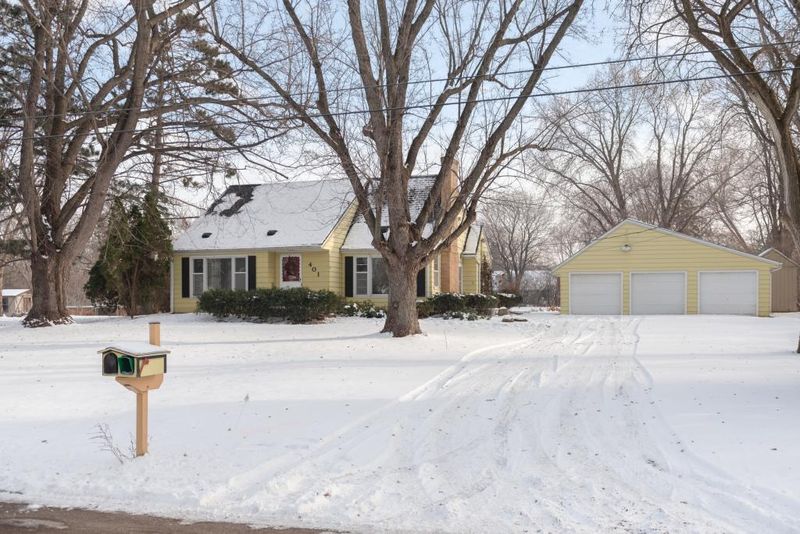 401 Milbert Rd, Minnetonka, MN 55305