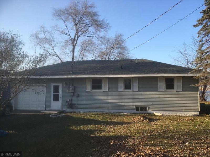 2121 Baker Trl, Faribault, MN 55021
