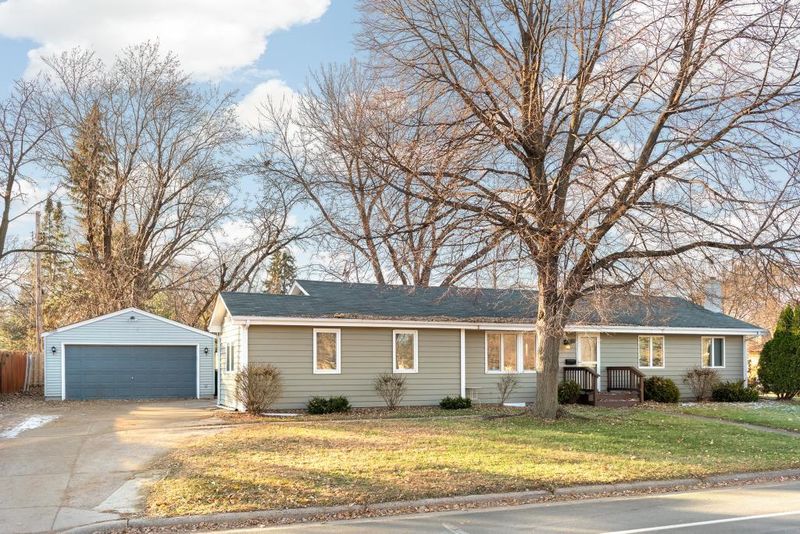 6325 Xerxes Ave N, Brooklyn Center, MN 55430