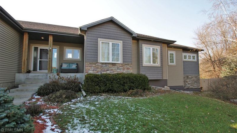26296 Busch Dr, Belle Plaine, MN 56011