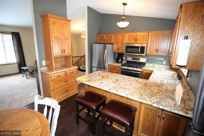 416 Highview Dr W, Sartell, MN 56377