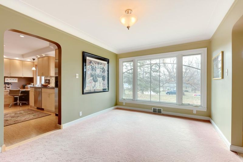3110 W 88th St, Bloomington, MN 55431