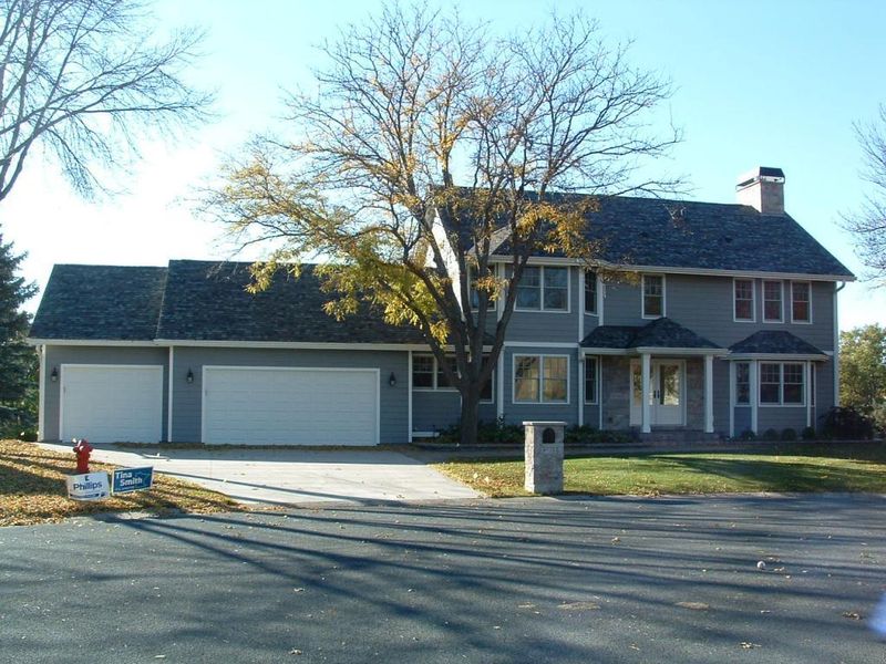 9556 Yukon Cir S, Bloomington, MN 55438