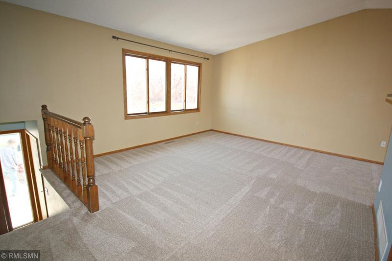 9255 Shenandoah Ln N, Maple Grove, MN 55369