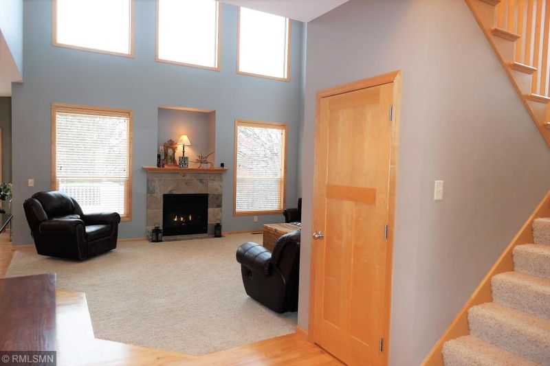 6100 Summit Curve S, Cottage Grove, MN 55016