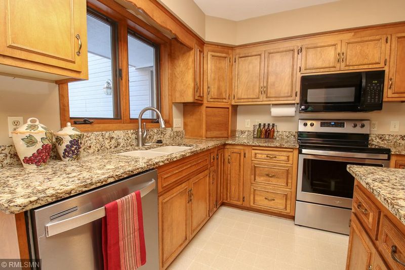 7130 169th St E, Prior Lake, MN 55372