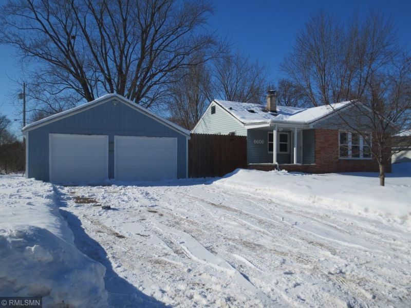 1045 Mccammon Ave, Saint Paul Park, MN 55071