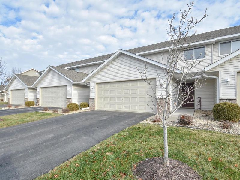 9120 Goodrich Dr, Monticello, MN 55362