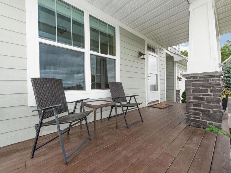 6395 Maple Dr, Waconia, MN 55387
