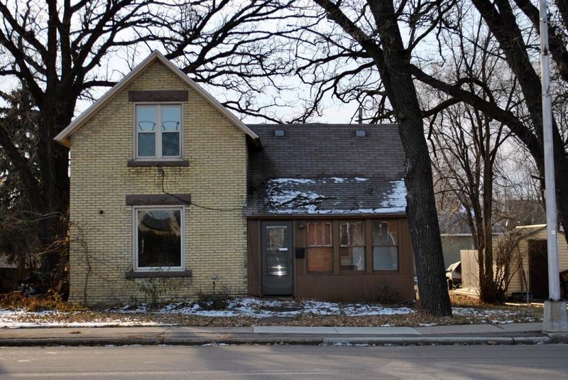 219 Wilson Ave SE, Saint Cloud, MN 56304