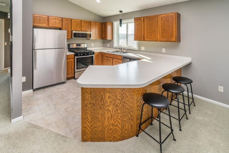 7351 158th St W, Apple Valley, MN 55124