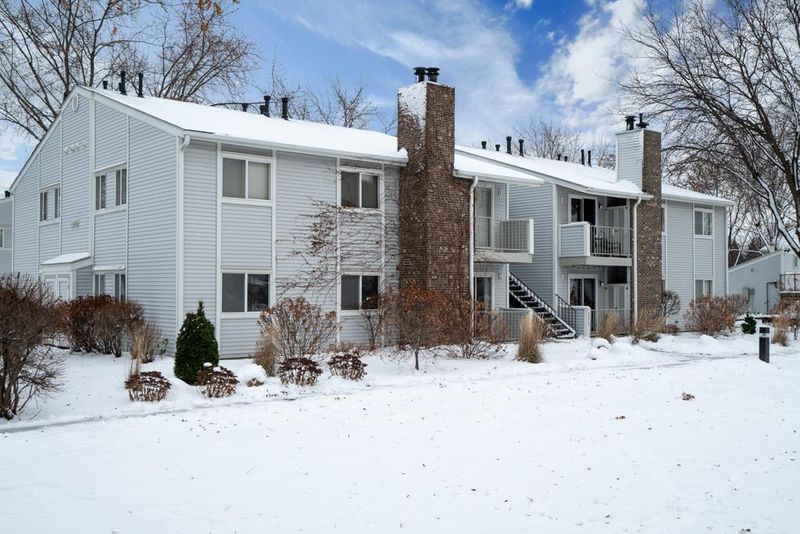 2272 Benson Ave #H, Saint Paul, MN 55116