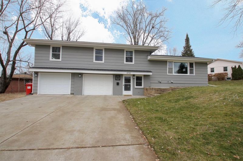 8720 Beard Rd S, Bloomington, MN 55431