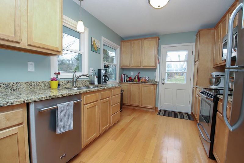 8720 Beard Rd S, Bloomington, MN 55431