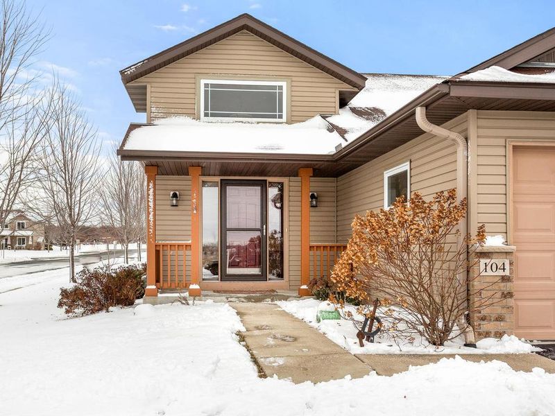 104 Ardennes Ave W, Shakopee, MN 55379