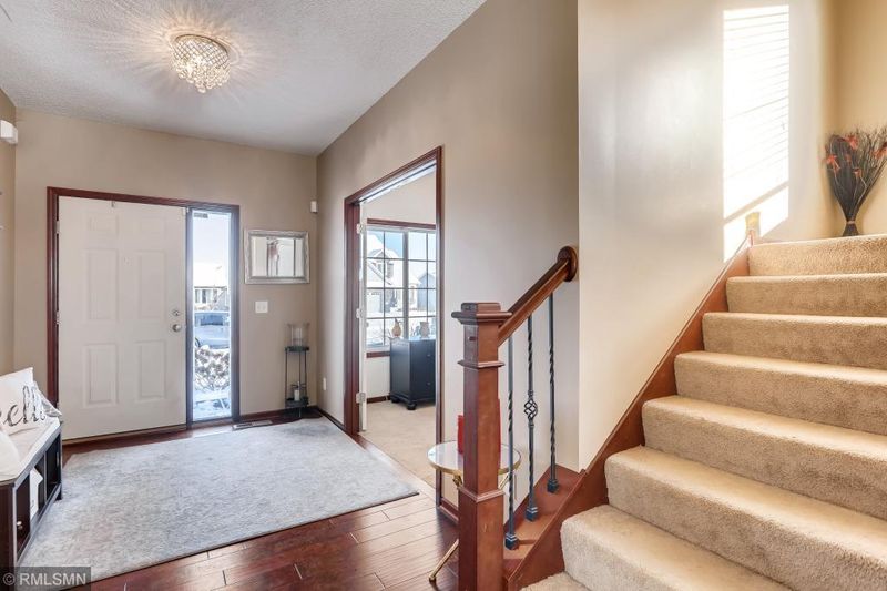 24465 Superior Dr, Rogers, MN 55374