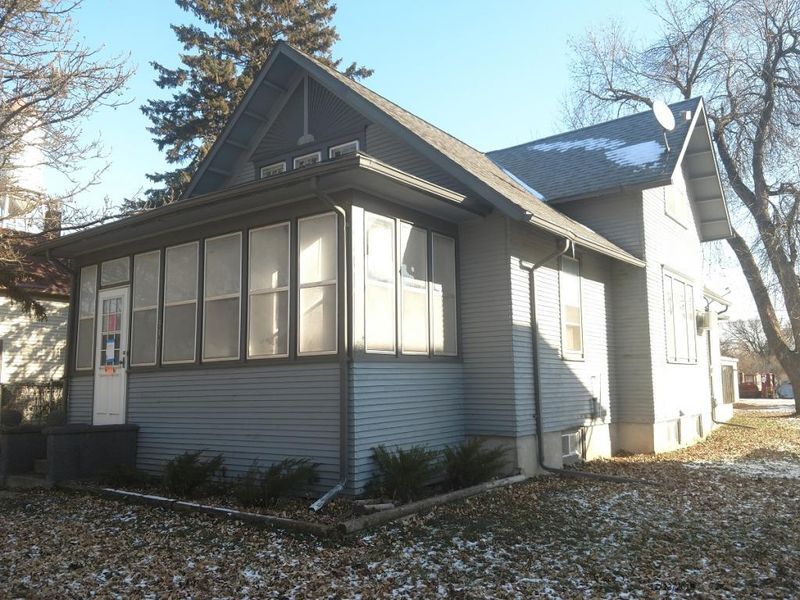 331 Grove St, Stewart, MN 55385