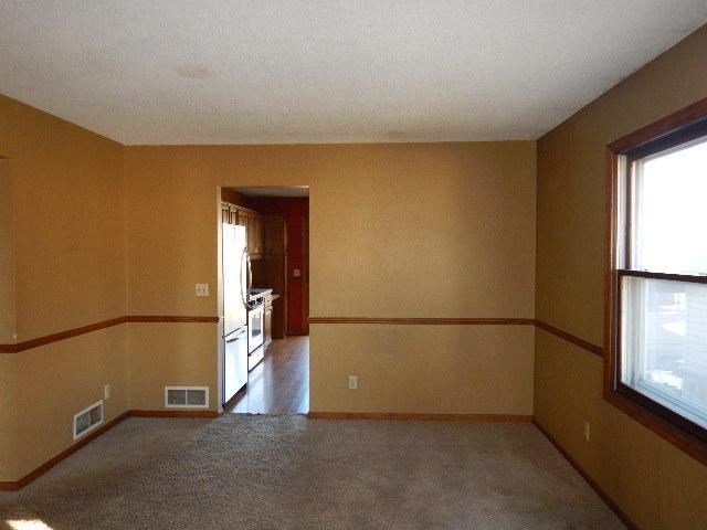 843 19th Ave N, South Saint Paul, MN 55075