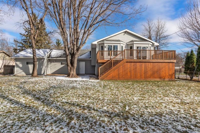 832 Oriole Dr, Apple Valley, MN 55124