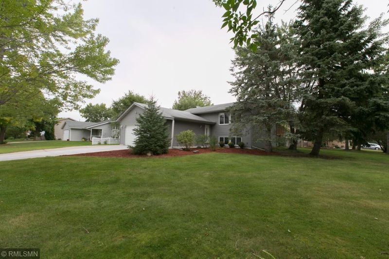 13971 Silverod St NW, Andover, MN 55304