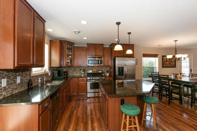 3992 Cedar Grove Ln, Eagan, MN 55122