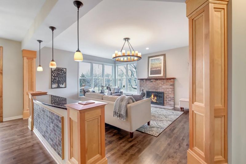 18464 Melissa Cir, Eden Prairie, MN 55347