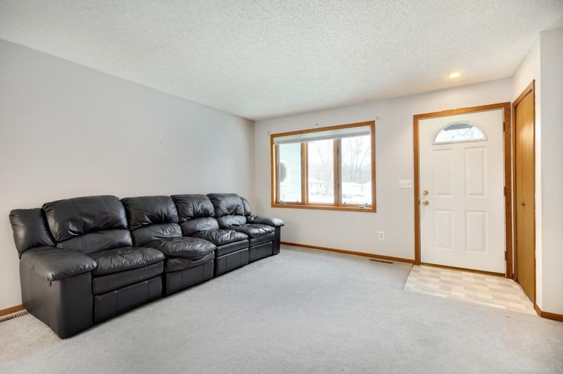 4118 Genie Dr NW, Andover, MN 55304