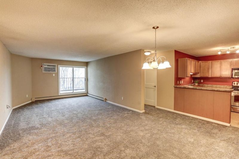 4680 Tower St SE #305, Prior Lake, MN 55372