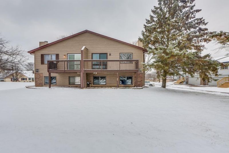 3746 Gershwin Ave N, Oakdale, MN 55128