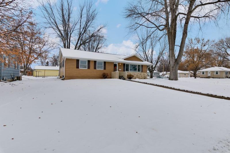 4300 71st Ave N, Brooklyn Center, MN 55429