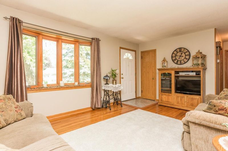 7809 58th Pl N, Crystal, MN 55428